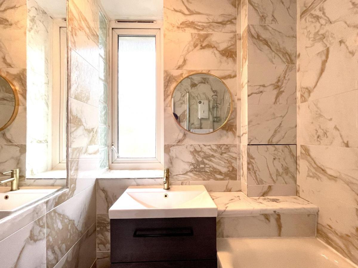 Beautiful 3-Bed Apartment At Swiss Cottage London Exterior foto